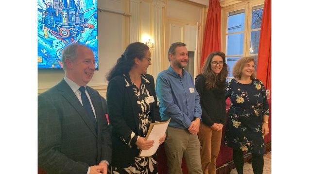 Photo de la remis du prix de l’innovation en Sciences humaines et sociales, soutenu par la Fondation CNRS.